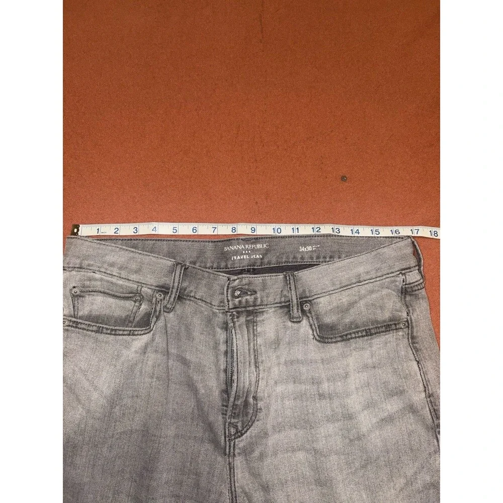 Banana Republic Travel Jeans Men's 34x30* Gray Slim Fit Straight Leg Denim Pants